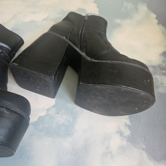 Dolls kill Yru Vida Mondo Boot Platform Heels Goth Black Chunky Boots 90s Boot - Picture 11 of 16